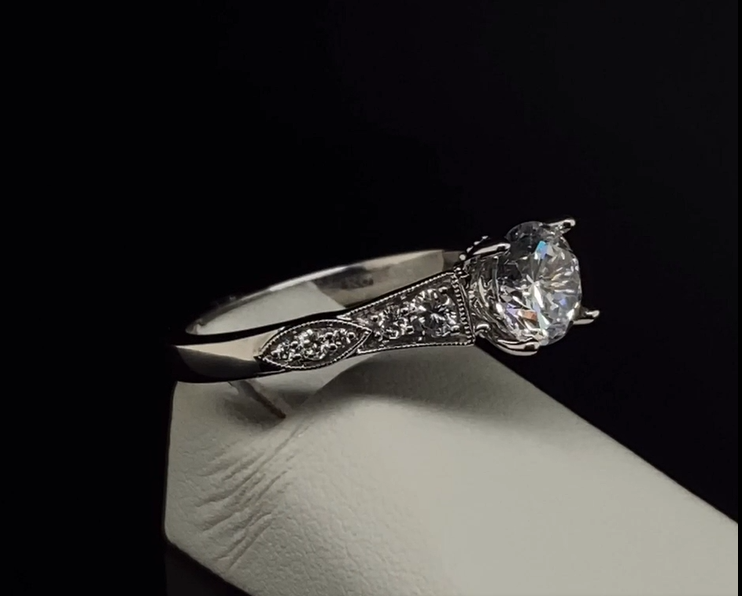 18K Semi-Mount Engagement Ring